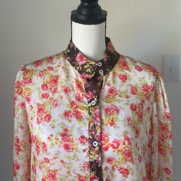 Hemant and Nandita Silky Rose Print Long Sleeve Button Up Top / Size Medium - Picture 2 of 12